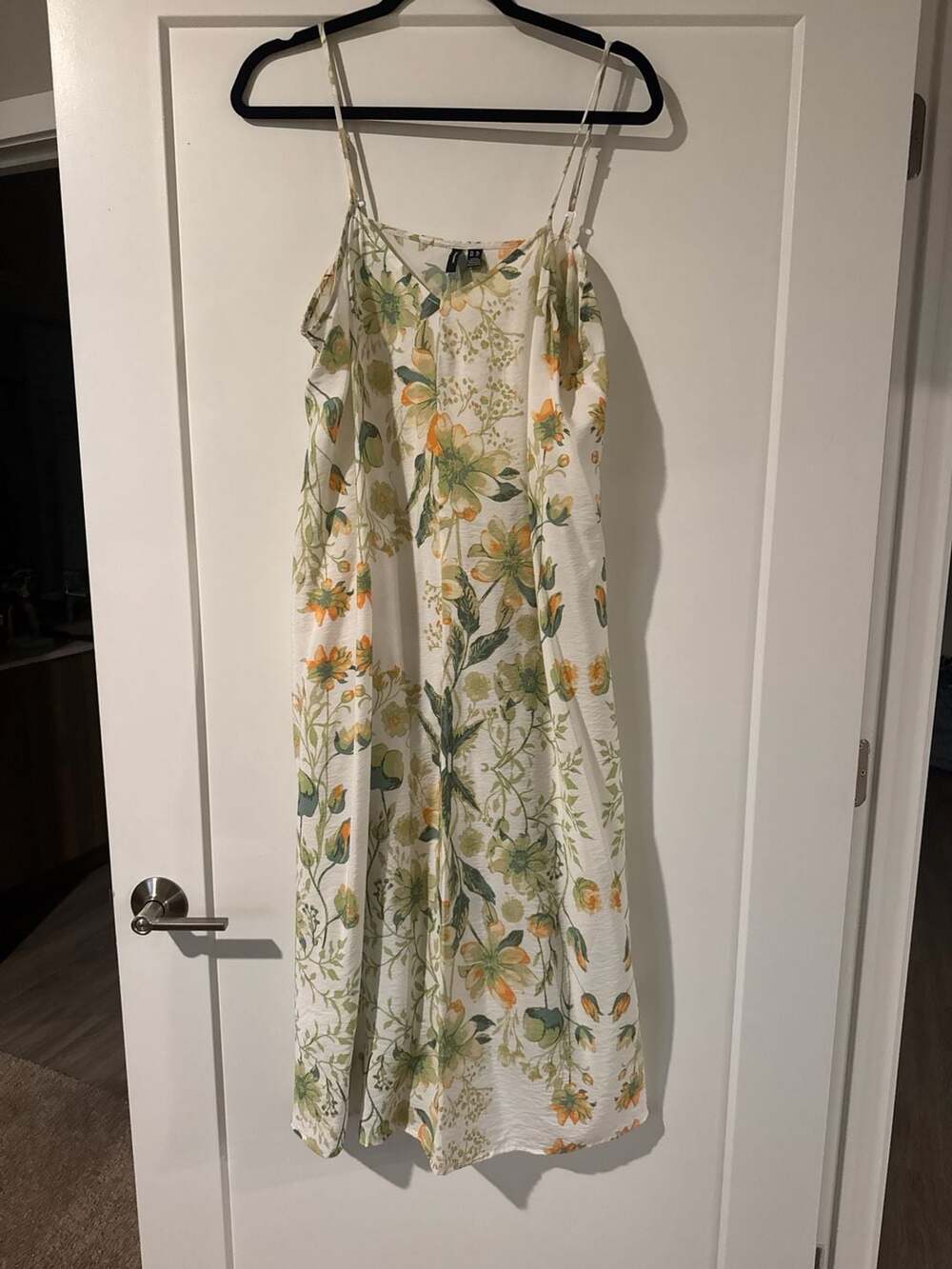 Veto Moda Crinkle Cowl Neck Postcard Floral Print Maxi Dress